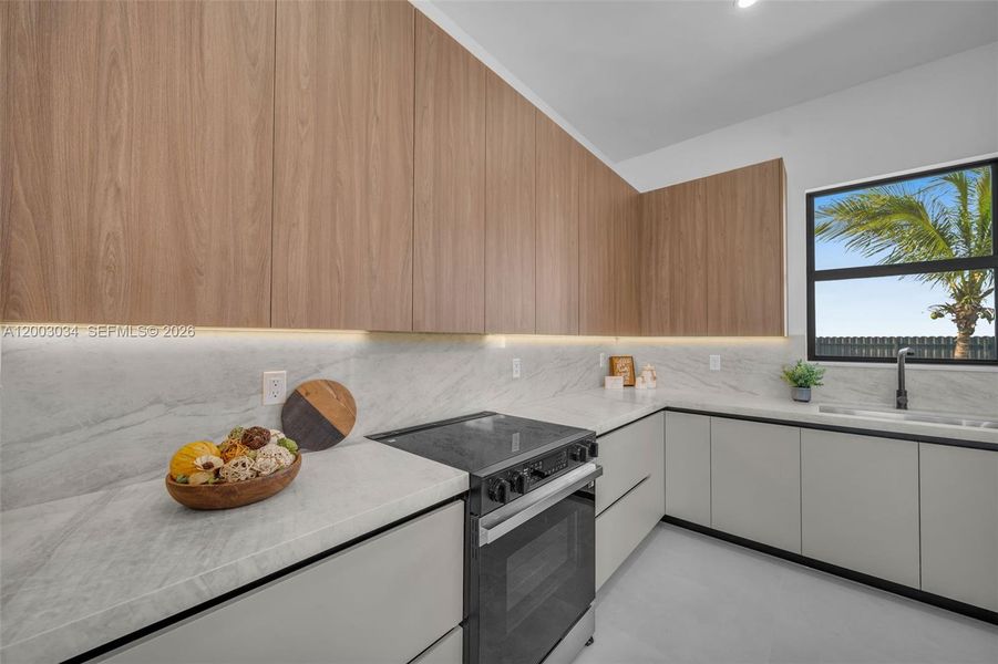 Furnished interior view inside a new home in , Cape Coral (Image 12).