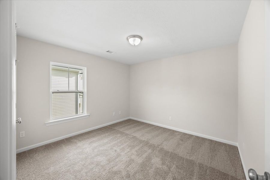Spacious, unfurnished interior of a new home in Windsor, North Augusta (Image 36).