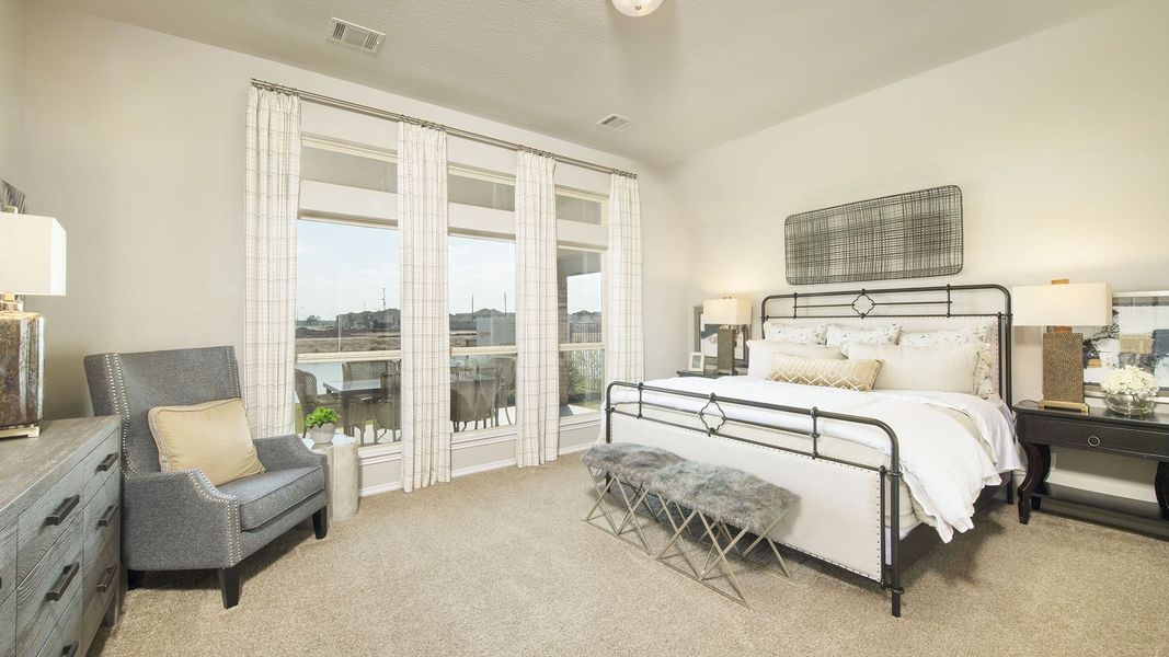 Representative furnished interior of a home built from the 2529W by Perry Homes in Santa Rita Ranch - Eldorado, Liberty Hill (Image 37). Representative furnished interior of a home built from the 2529W by Perry Homes in Santa Rita Ranch - Eldorado, Liberty Hill (Image 37).