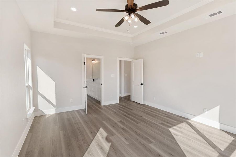 Spacious, unfurnished interior of a new home in , Mabank (Image 25).