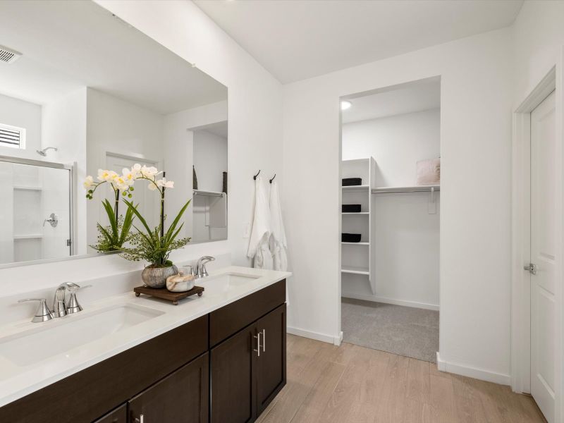 Furnished interior view inside a new home in Meritage Homes by Teravalis - Estate Series, Buckeye (Image 13).