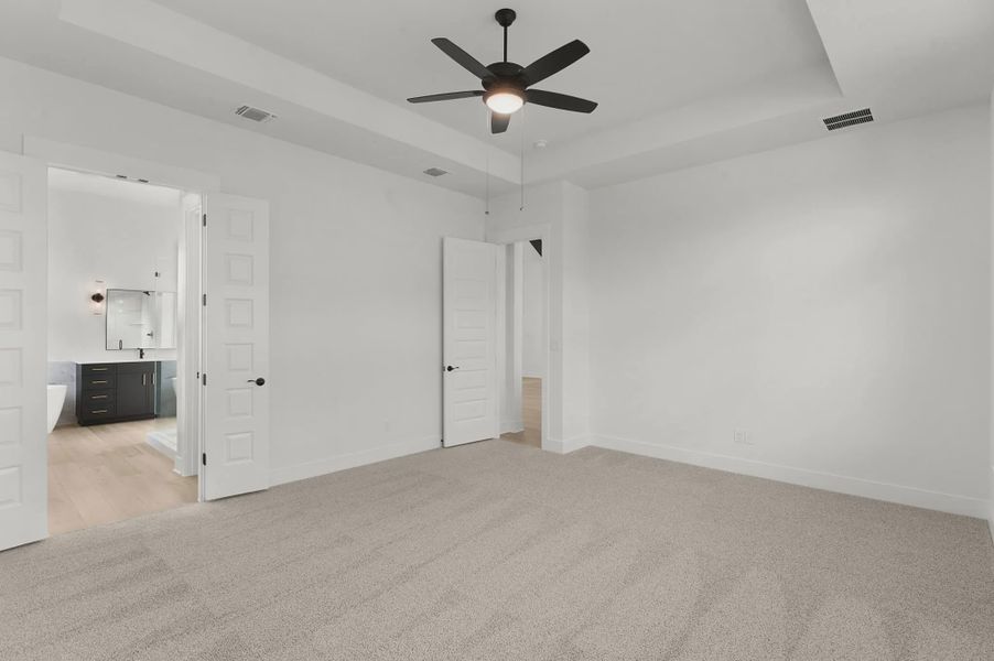 Spacious, unfurnished interior of a new home in Broken Oak, Georgetown (Image 26).