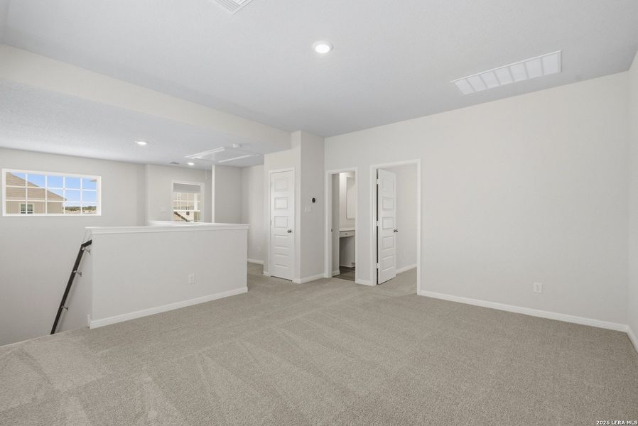 Spacious, unfurnished interior of a new home in Timber Creek, San Antonio (Image 24). Spacious, unfurnished interior of a new home in Timber Creek, San Antonio (Image 24).