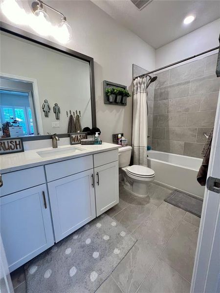 Furnished interior view inside a new home in Persimmon Park - Garden Series, Wesley Chapel (Image 18). Furnished interior view inside a new home in Persimmon Park - Garden Series, Wesley Chapel (Image 18).