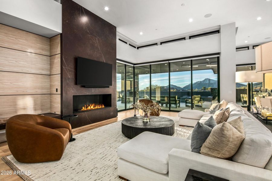 008_Great Room Comfortable Grandeur