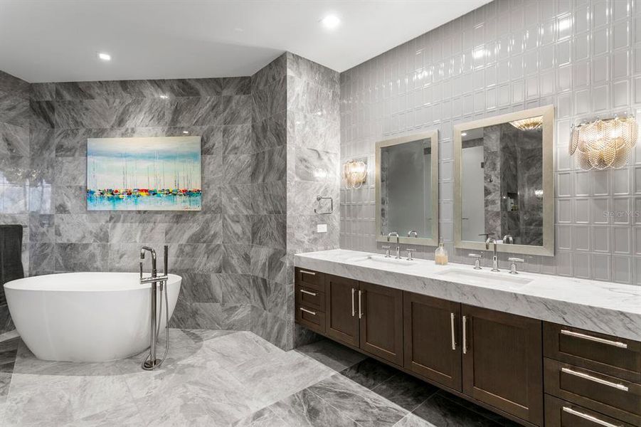 Furnished interior view inside a new home in , Tampa (Image 33).