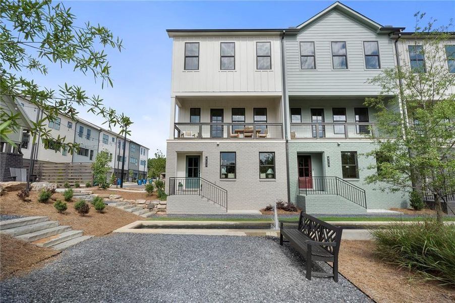 Exterior details and patio area of a home in , Alpharetta (Image 20).