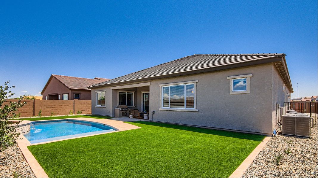 5582 Evolution Exterior Back F1 Base6