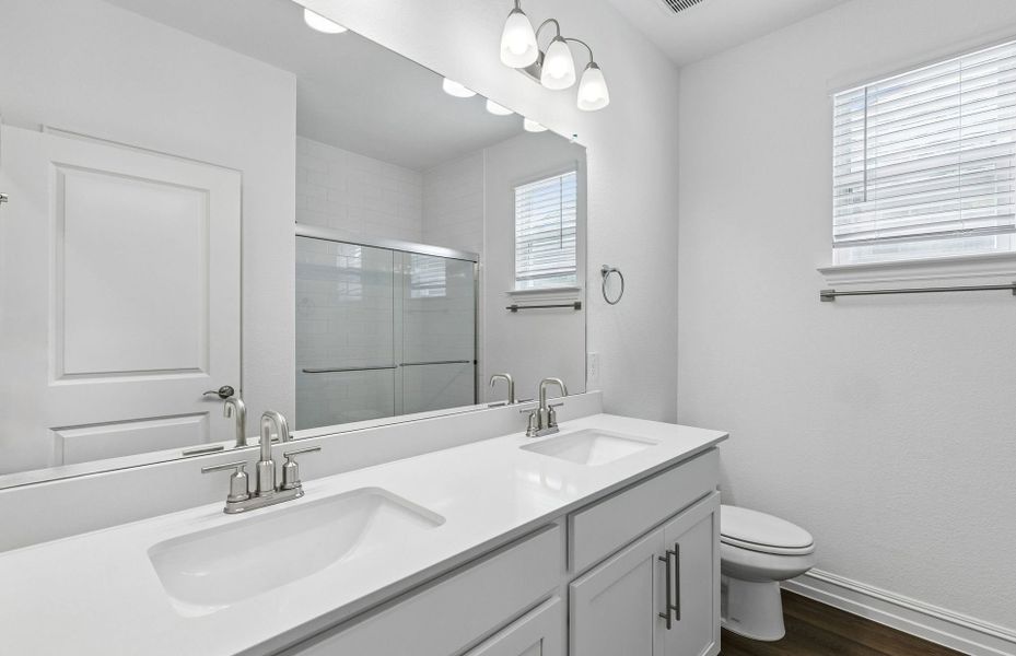 Representative furnished interior of a home built from the Harvard by Pulte Homes in Ribbonwood, Aubrey (Image 12).