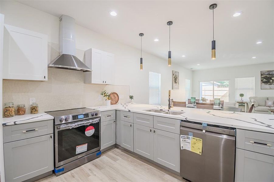 Furnished interior view inside a new home in , Dallas (Image 4).