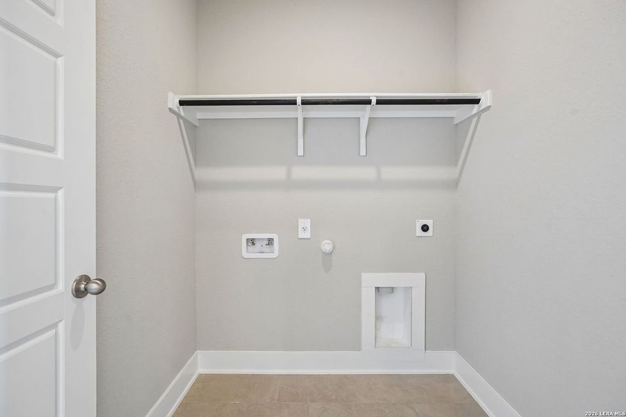 Spacious, unfurnished interior of a new home in Legendary Trails - Premier Series, Cibolo (Image 31). Spacious, unfurnished interior of a new home in Legendary Trails - Premier Series, Cibolo (Image 31).