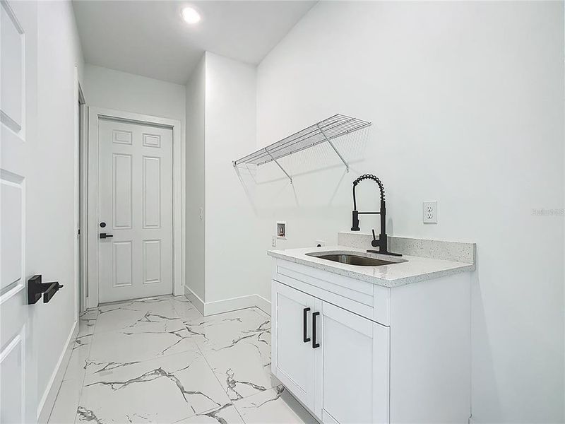 Furnished interior view inside a new home in , Plant City (Image 28).