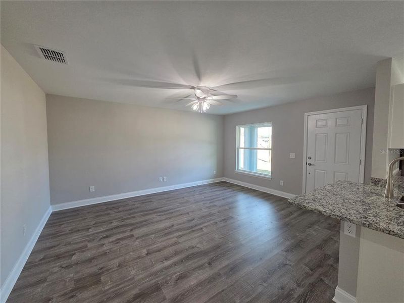 Spacious, unfurnished interior of a new home in , Lake Wales (Image 14).