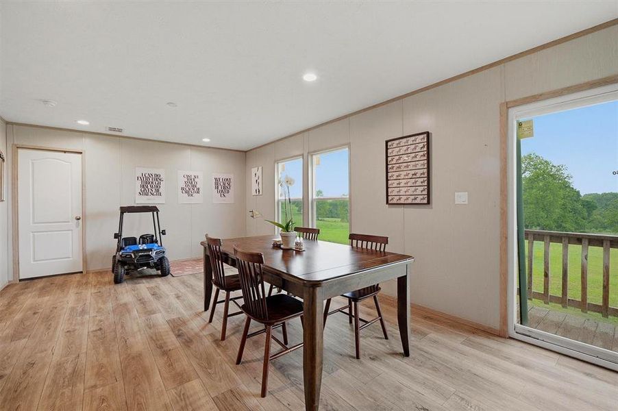Furnished interior view inside a new home in , Whitewright (Image 5).