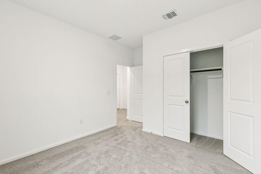 Spacious, unfurnished interior of a new home in Windcress, Cove (Image 26).