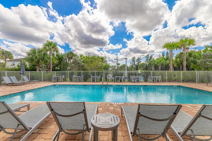 Community amenities in Windsong Estates, Lake Worth (Image 60).