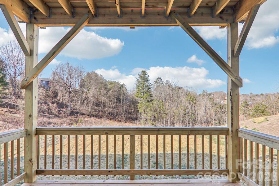 Exterior details and patio area of a home in Rydele Heights, Asheville (Image 4).