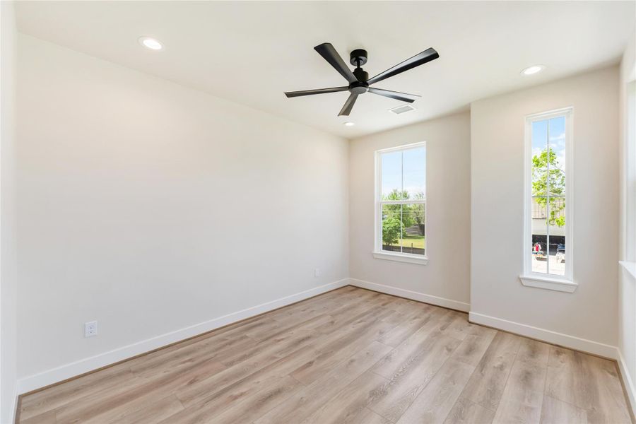 Spacious, unfurnished interior of a new home in , Houston (Image 19).