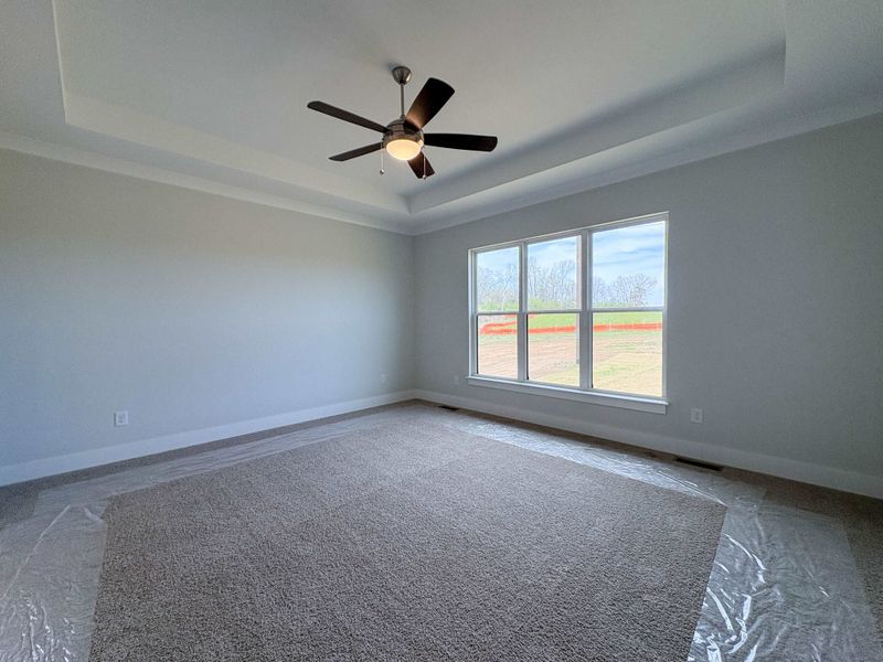 Spacious, unfurnished interior of a new home in , Gallatin (Image 9).