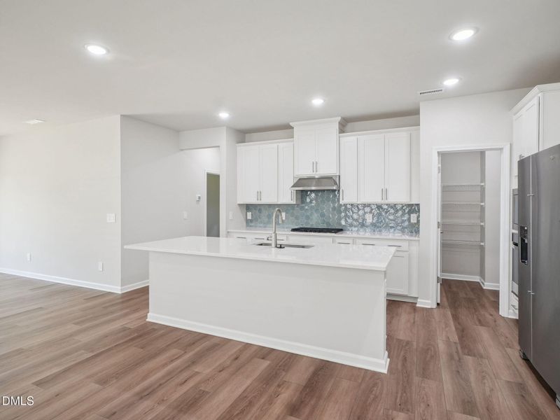 12-web-or-mls-Raleigh - River Glen - 644 12-web-or-mls-Raleigh - River Glen - 644