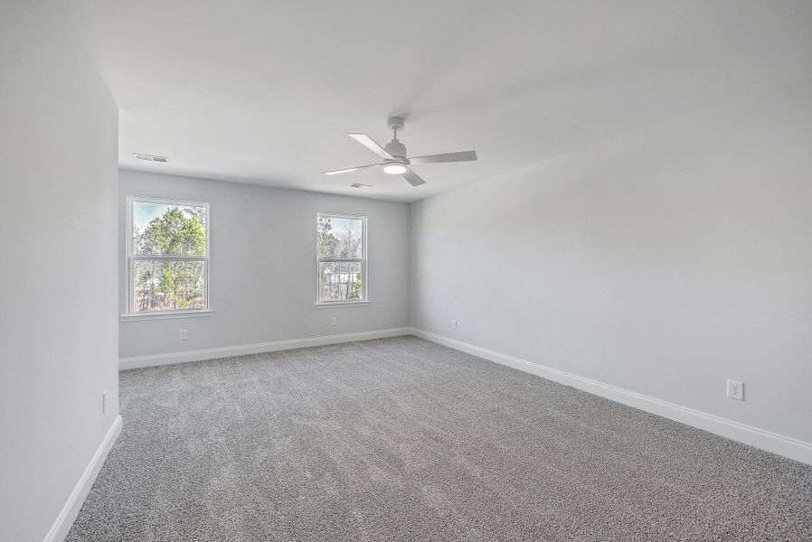Spacious, unfurnished interior of a new home in , Holly Hill (Image 12).