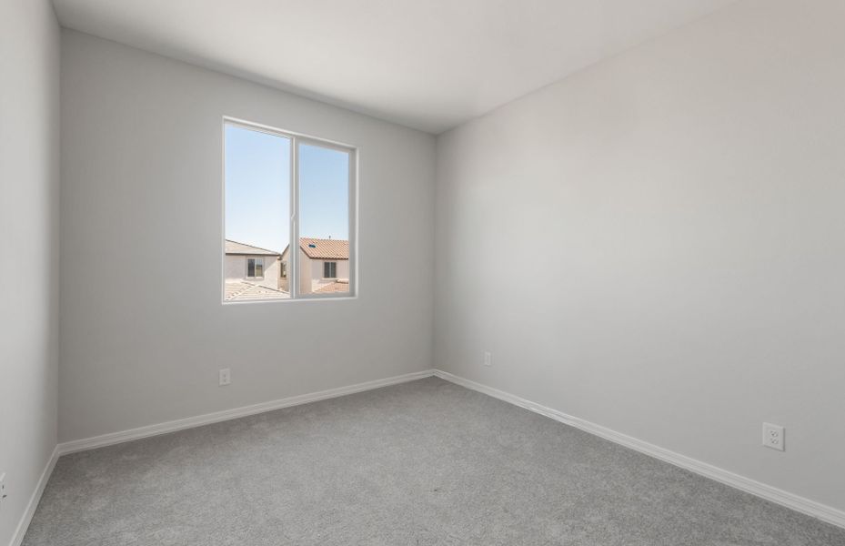 Spacious, unfurnished interior of a new home in Artisan at Asante, Surprise (Image 26).