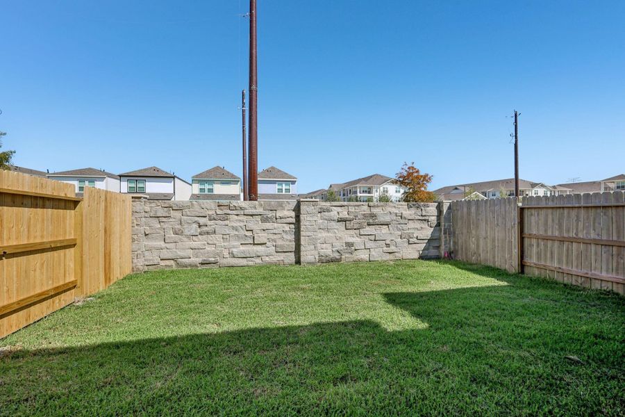 Exterior details and patio area of a home in , Kemah (Image 26).