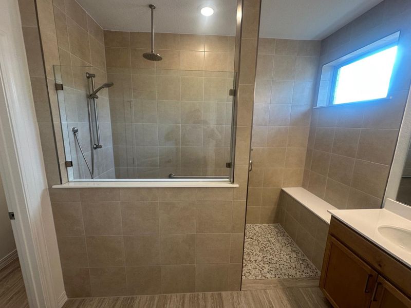 Image 22 of a home in La Cima.