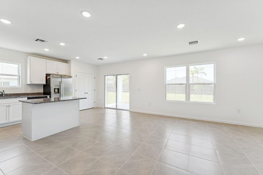 Kitchen, Great Room & Dining Area Kitchen, Great Room & Dining Area