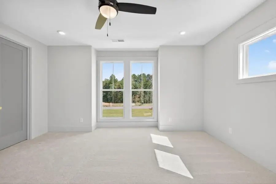 Spacious, unfurnished interior of a new home in The Manors, Jefferson (Image 38).