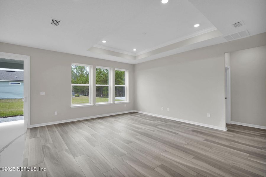Spacious, unfurnished interior of a new home in Del Webb Wildlight, Yulee (Image 20).