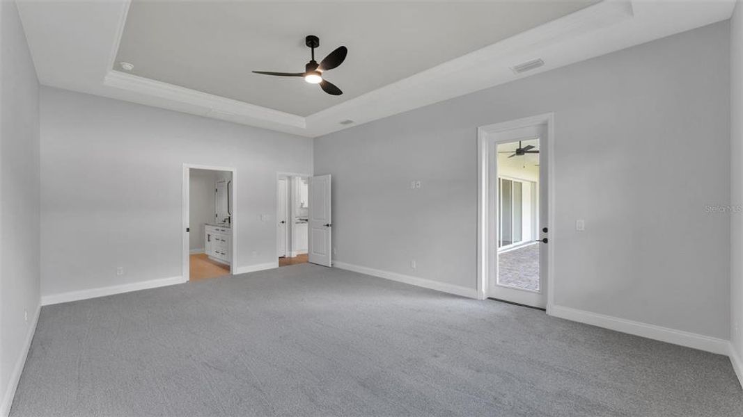 Spacious, unfurnished interior of a new home in , Lakeland (Image 17).