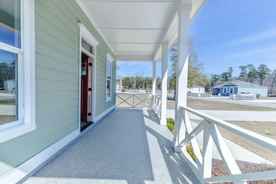 Exterior details and patio area of a home in , Summerton (Image 4).