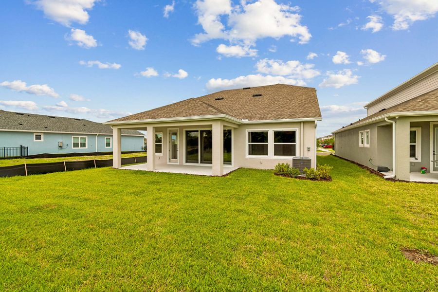 Representative exterior details of a home built from the The Collins by David Weekley Homes in Waterset Classic Series, Apollo Beach (Image 3). Representative exterior details of a home built from the The Collins by David Weekley Homes in Waterset Classic Series, Apollo Beach (Image 3).