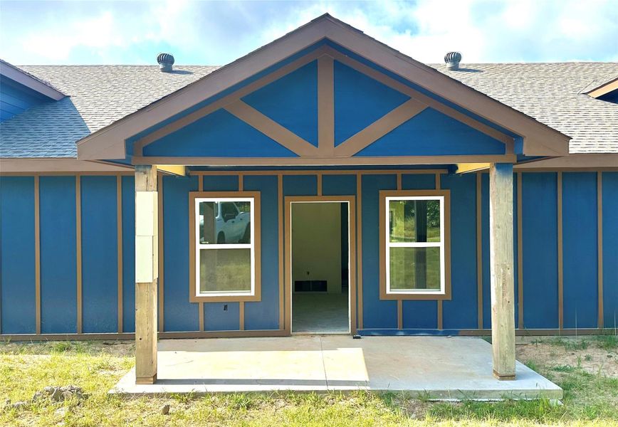Exterior details and patio area of a home in , Jacksonville (Image 5). Exterior details and patio area of a home in , Jacksonville (Image 5).