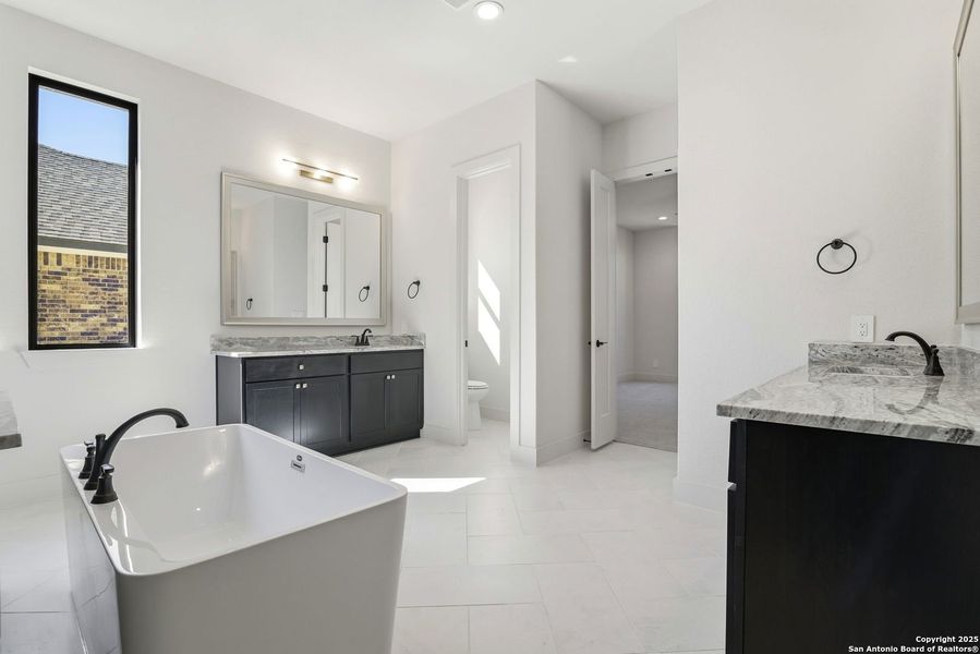 Furnished interior view inside a new home in Ventana - 60', Bulverde (Image 8).