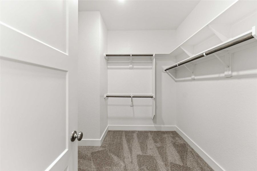 Spacious, unfurnished interior of a new home in Sunterra, Katy (Image 18). Spacious, unfurnished interior of a new home in Sunterra, Katy (Image 18).