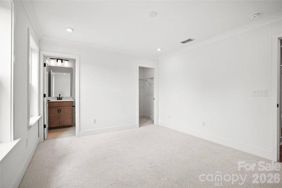 Spacious, unfurnished interior of a new home in Parkside Crossing, Charlotte (Image 45).
