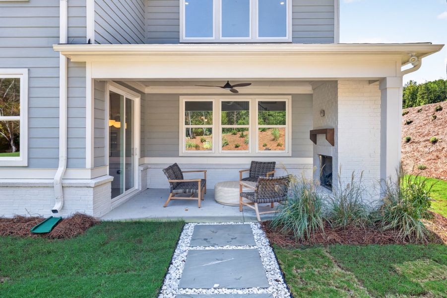 Representative exterior details of a home built from the Newlyn by Pulte Homes in Bristol, Dawsonville (Image 35).