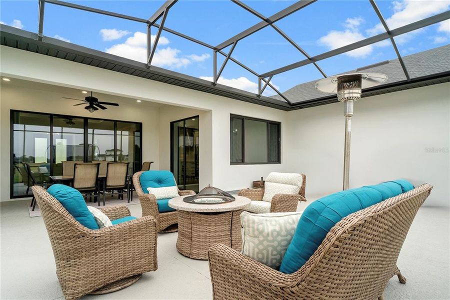 Exterior details and patio area of a home in , Tavares (Image 28).