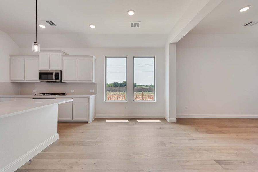 Representative unfurnished interior of a home built from the Granary by Pacesetter Homes in La Terra at Uptown Celina, Celina (Image 19).