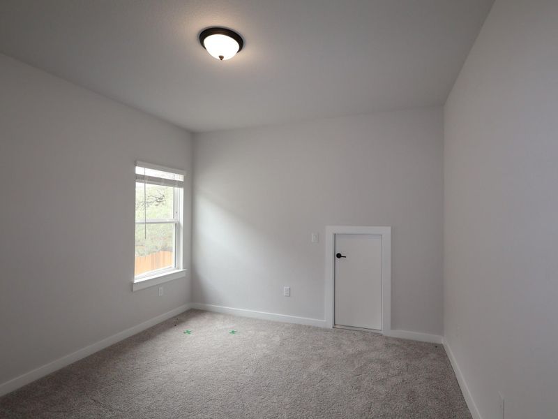 Spacious, unfurnished interior of a new home in Edgewood, Leander (Image 28).