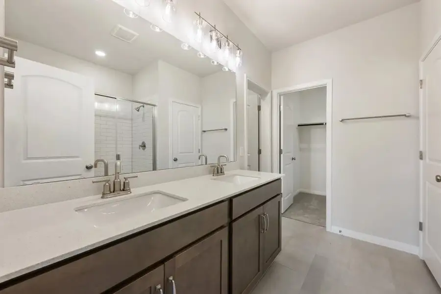 Furnished interior view inside a new home in Rolling Glen, Hutto (Image 11).