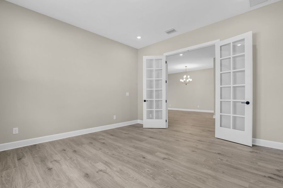 Spacious, unfurnished interior of a new home in Esplanade at Starling, Punta Gorda (Image 17). Spacious, unfurnished interior of a new home in Esplanade at Starling, Punta Gorda (Image 17).