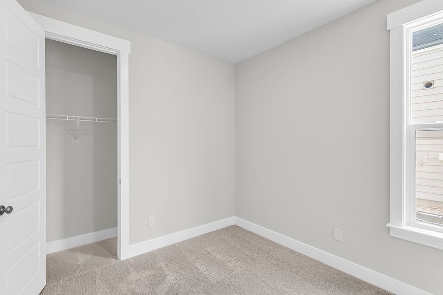Spacious, unfurnished interior of a new home in Pineland Preserve, Summerville (Image 53).