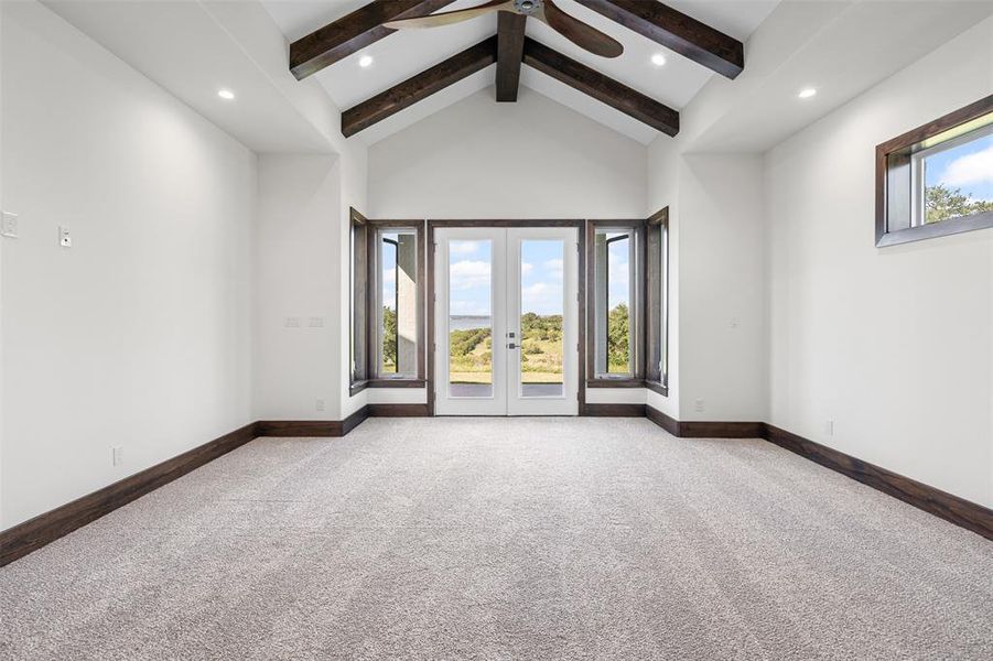 Spacious, unfurnished interior of a new home in , Granbury (Image 19).