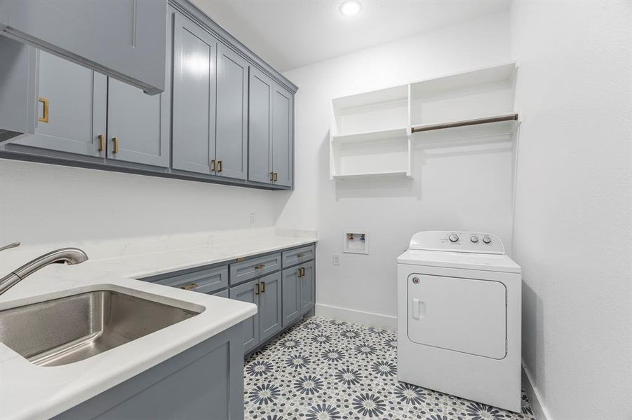 Furnished interior view inside a new home in , Bridgeport (Image 11).