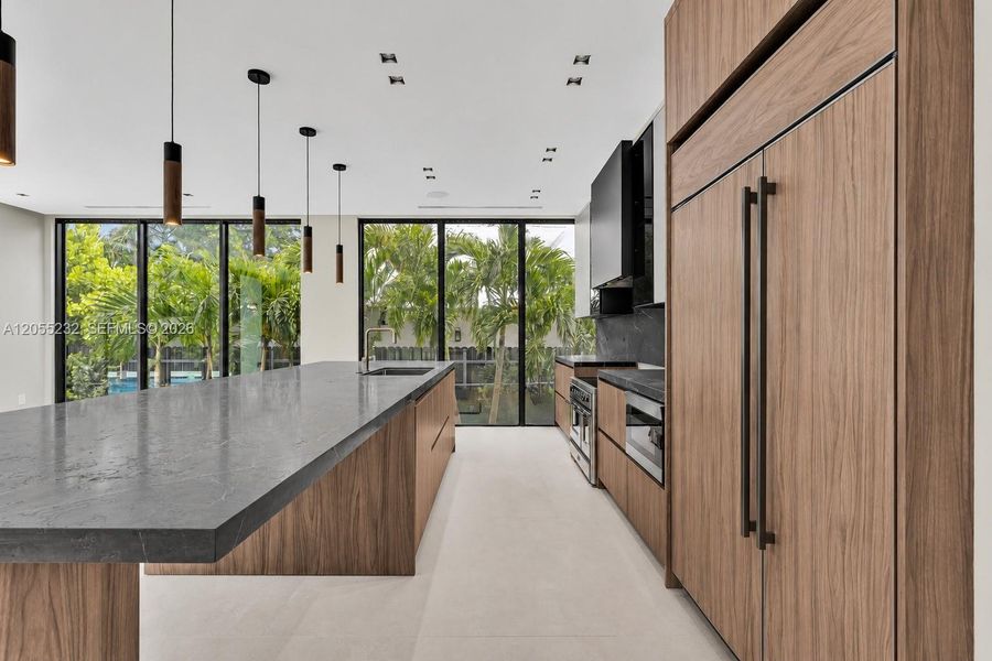 Community amenities in , Miami Beach (Image 28). Community amenities in , Miami Beach (Image 28).