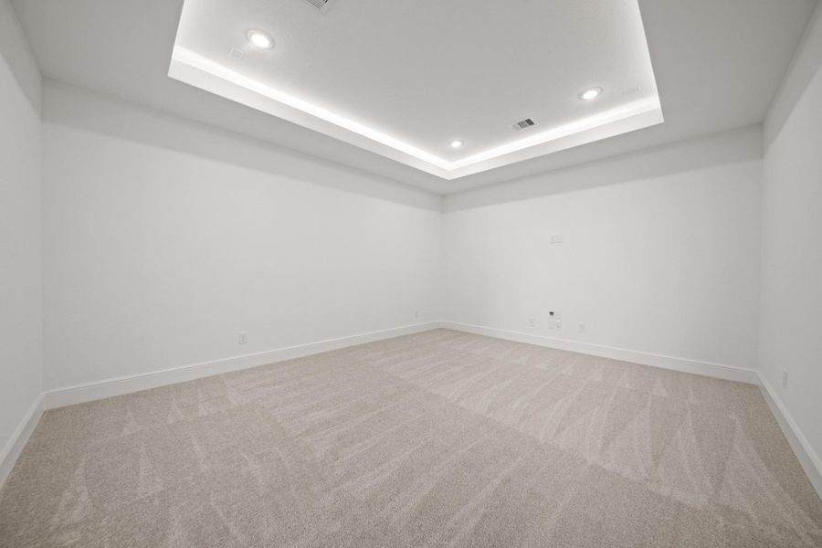 Spacious, unfurnished interior of a new home in Valencia 70', Manvel (Image 20).
