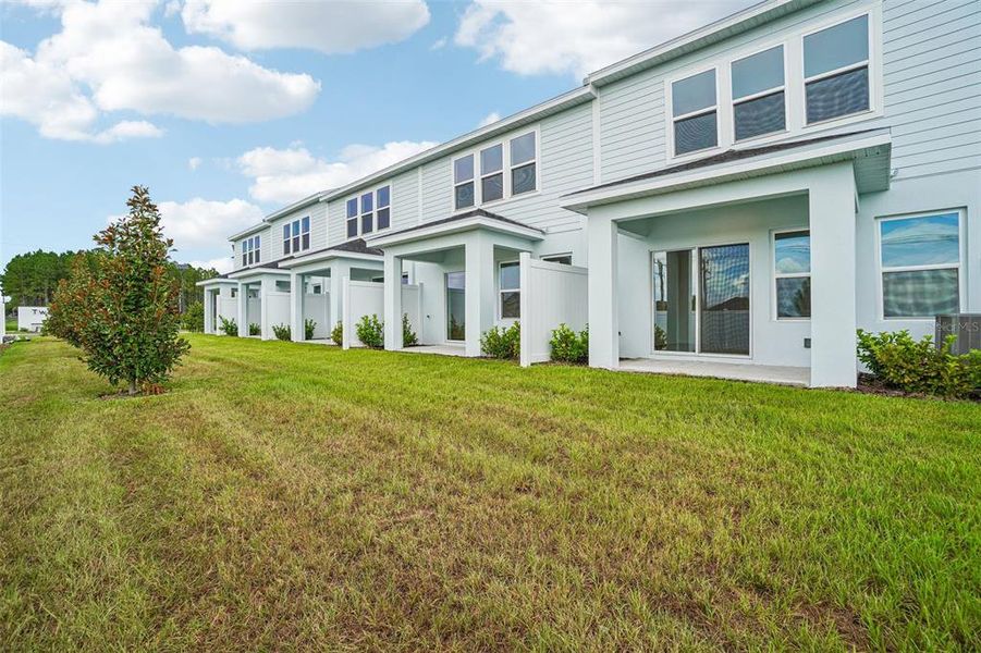 Exterior details and patio area of a home in Twin Oaks, Zephyrhills (Image 3). Exterior details and patio area of a home in Twin Oaks, Zephyrhills (Image 3).